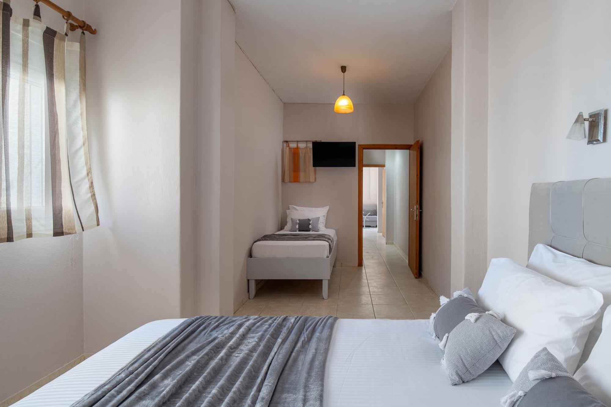 House Giota Apartment Sarti Bilik gambar